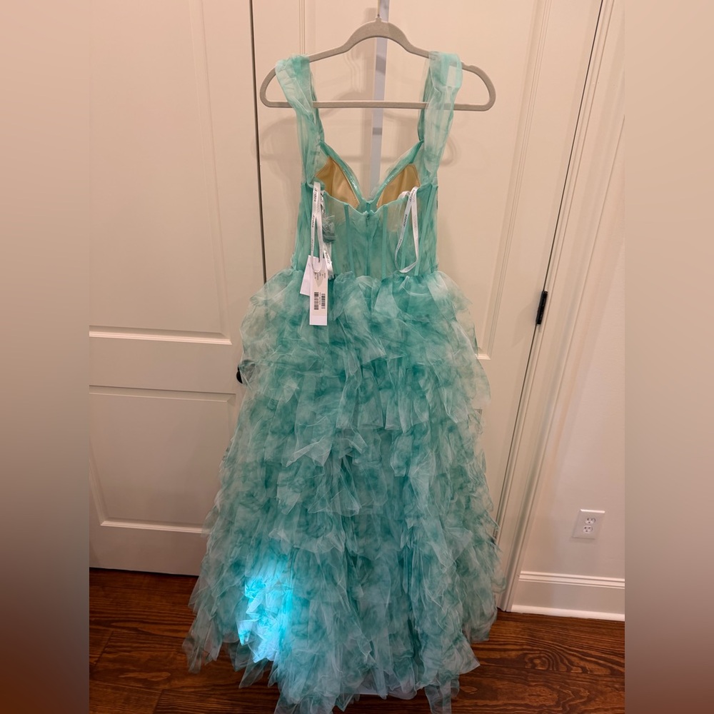 Jovani Size 10 green off the shoulder Ball gown dress 38606 - Picture 6 of 9